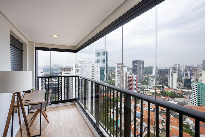 FEP166 Studio with spacious balcony at Pinheiros